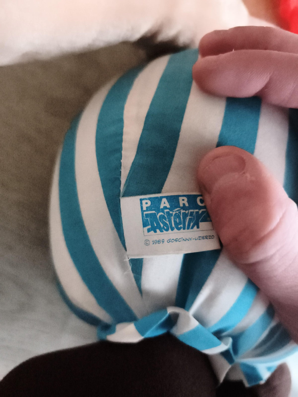 Peluche Obélix vintage Parc Astérix rayée bleu blanc bonnet bleu