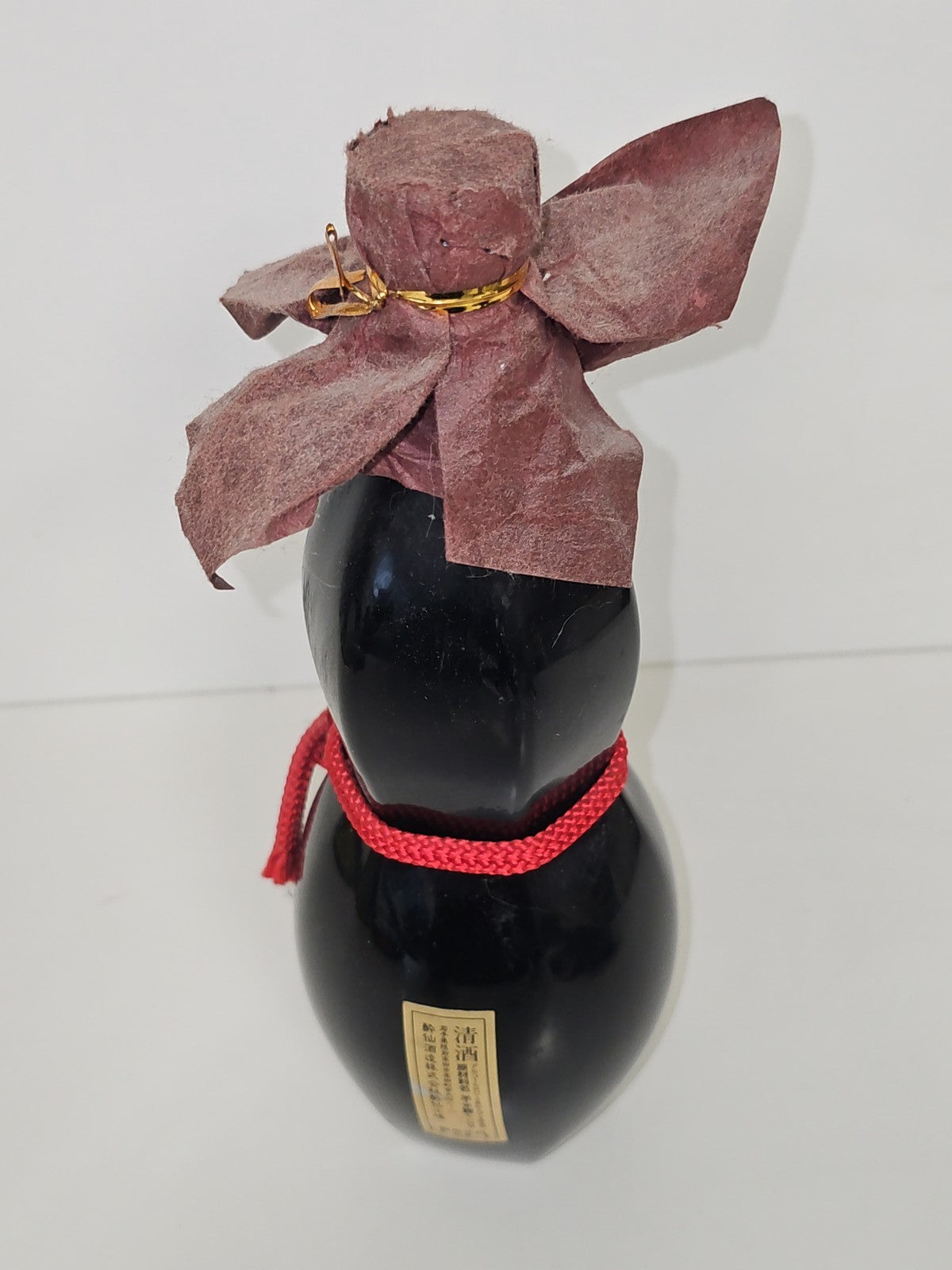 Élégant flacon décoratif en verre rouge et or Ancienne, vase ou carafe art asiat