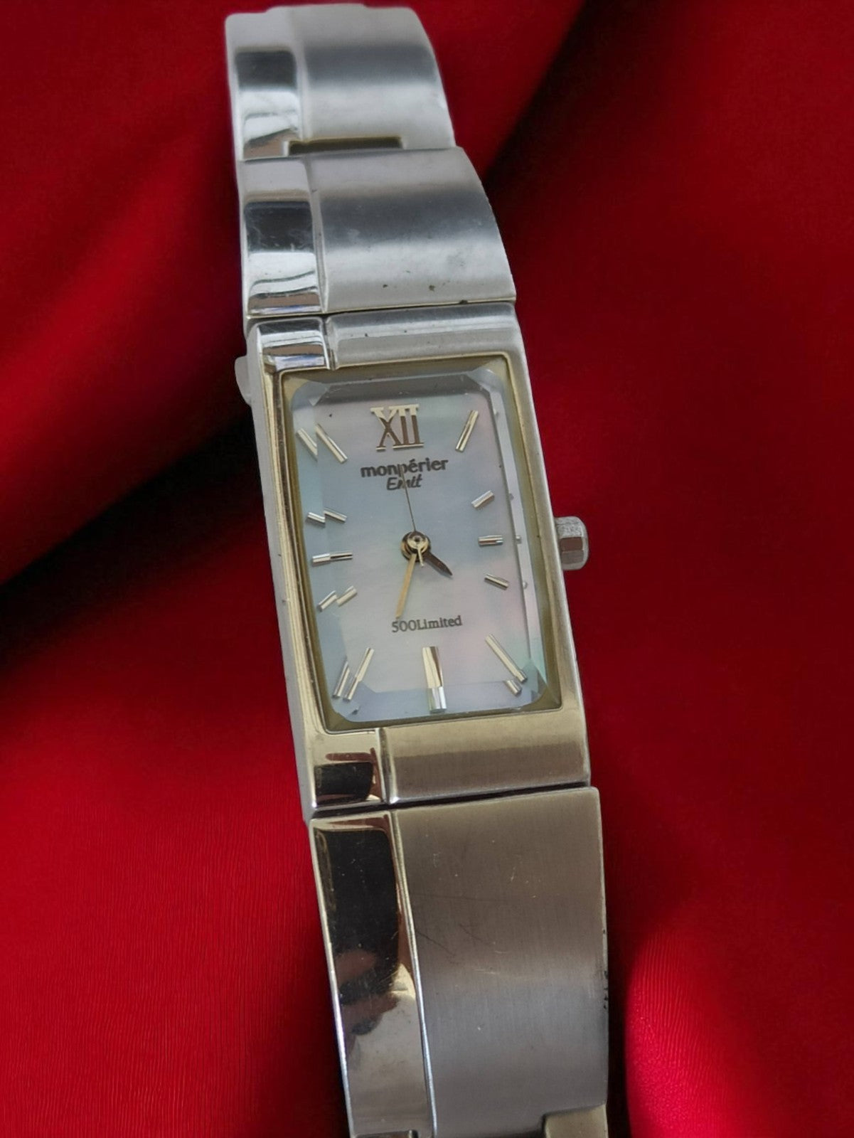 Montre femme Monpèrier Emit vintage, bracelet métal, édition limitée 500