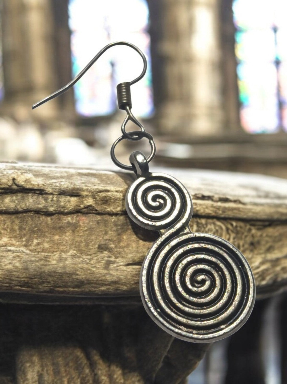Boucle d’oreille vintage or 1970 spirale design unique rétro