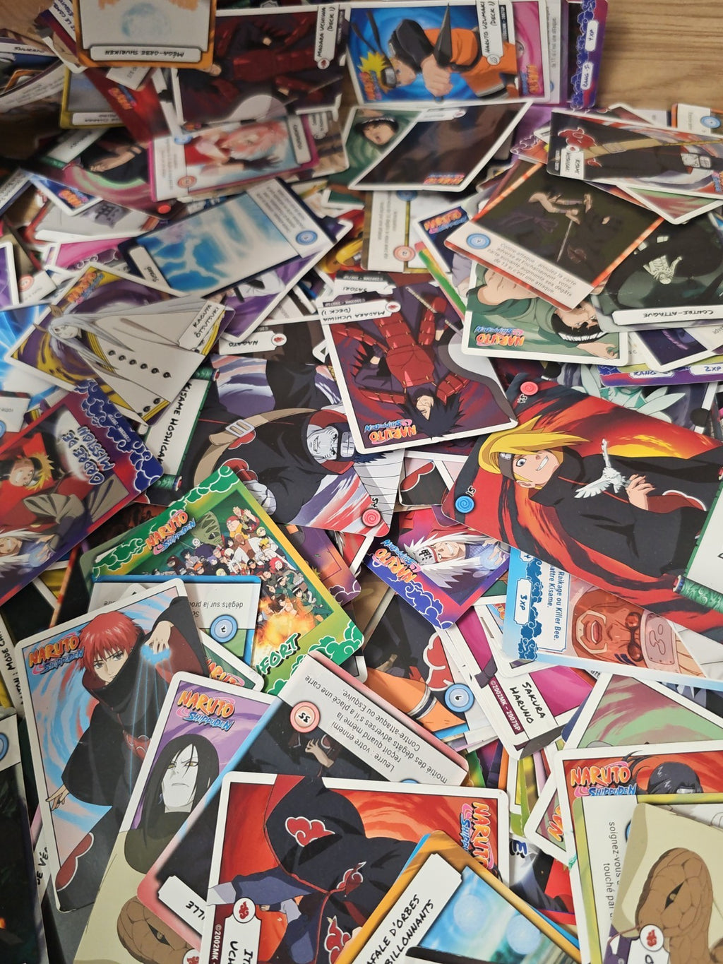 Gros lot de cartes Naruto à trier