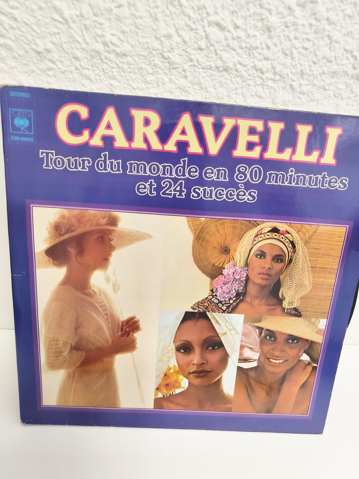 Vinyle 33 tours CARAVELLI Tour du monde en 80 minutes CBS pochette photos
