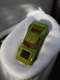 Véhicule miniature ancien vert rétro, voiture jouet vintage rare d’occasion