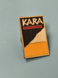 Vintage pin's KARA rectangulaire émaillé noir jaune rouge collection (Ref 3)