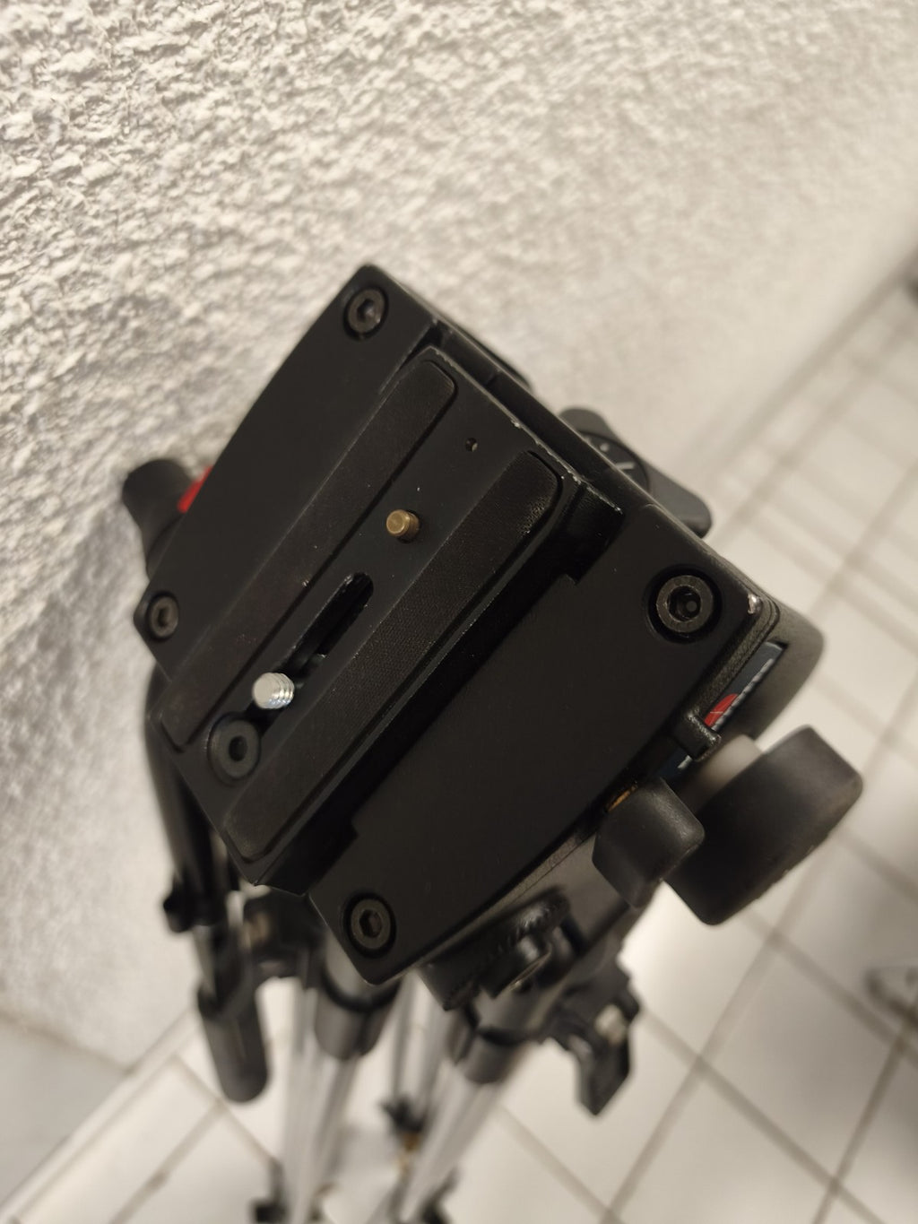 Trépied photo Manfrotto d?occasion, support stable pour appareil photo et camésc
