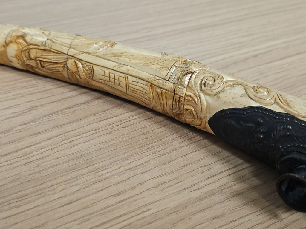 Grande pipe artisanale en os véritable pour fumeur, décoration ou usage quotidie