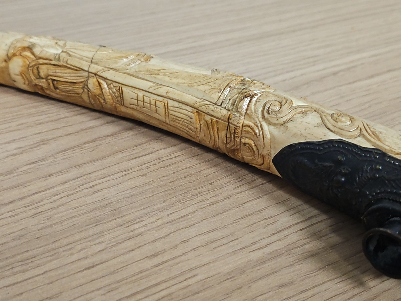 Grande pipe artisanale en os véritable pour fumeur, décoration ou usage quotidie