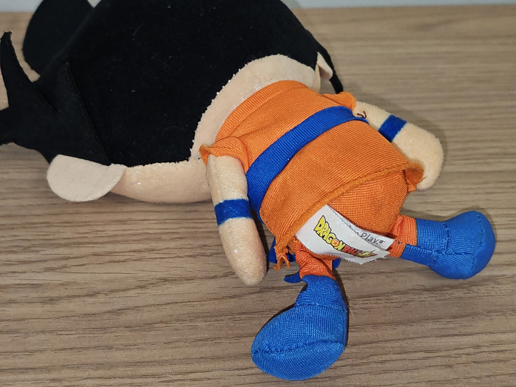 Peluche Goku Dragon Ball Z Play ? Figurine en tissu, état bon, incontournable