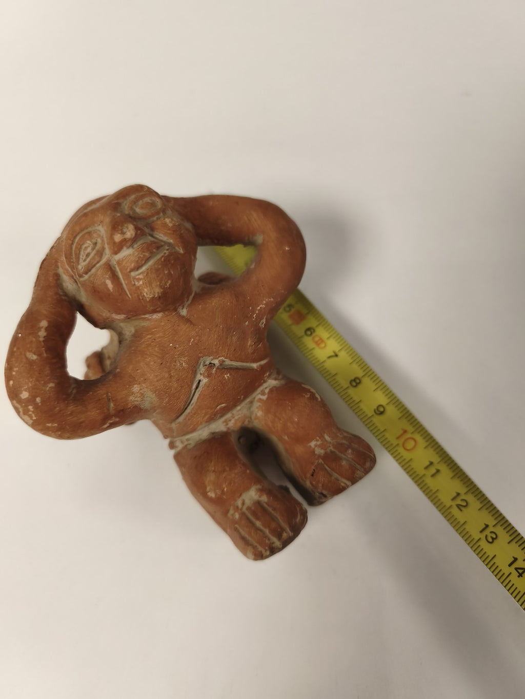Figurine assise en terre cuite mexicaine art populaire décoration artisanale Mex