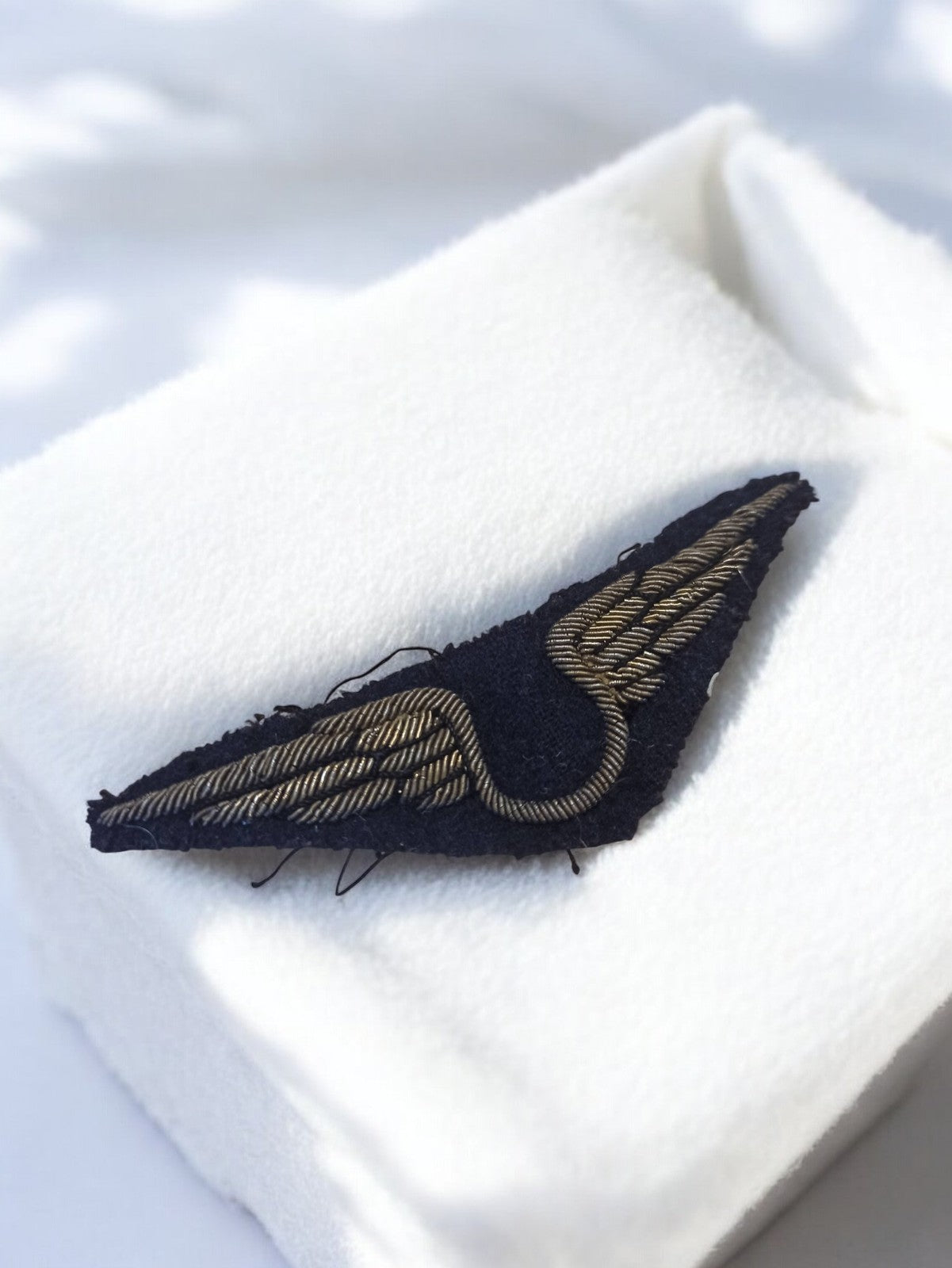 Écusson brodé ancien Armée de l’air France aile dorée vintage insigne militaire