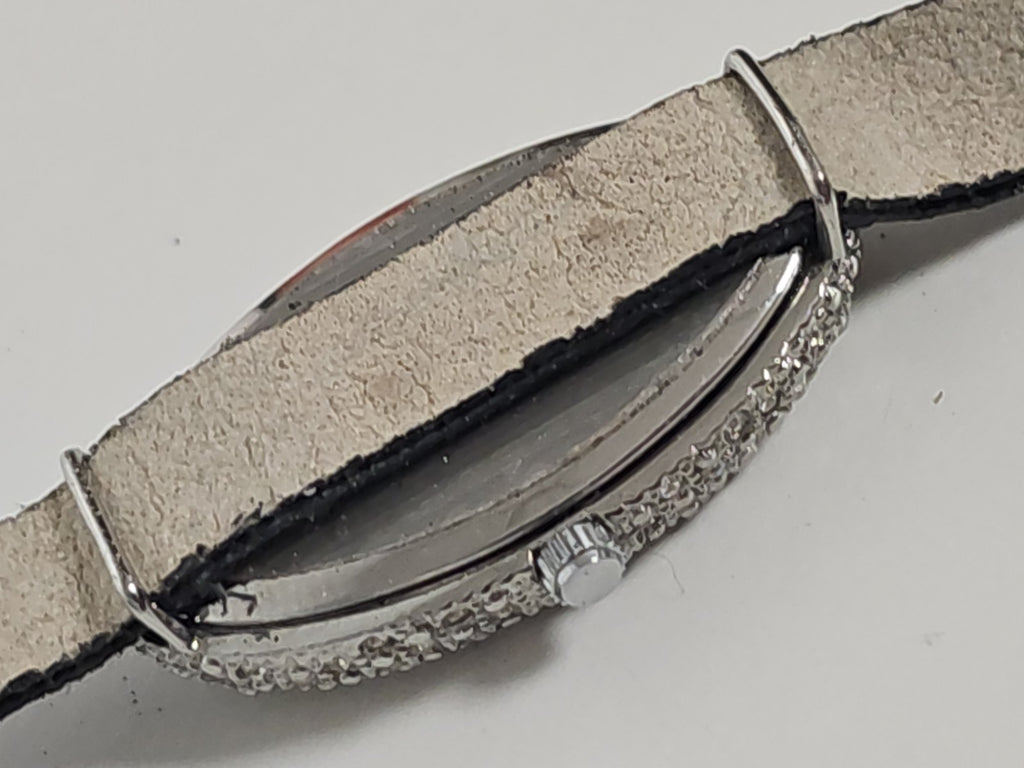 Montre femme rétro Anastasia Rubens, ancienne, fonctionnelle, collection vintage