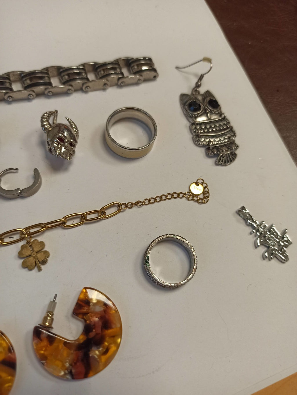 Lot bijoux anciens vintage rétro bracelets charms fantaisie métal doré argenté