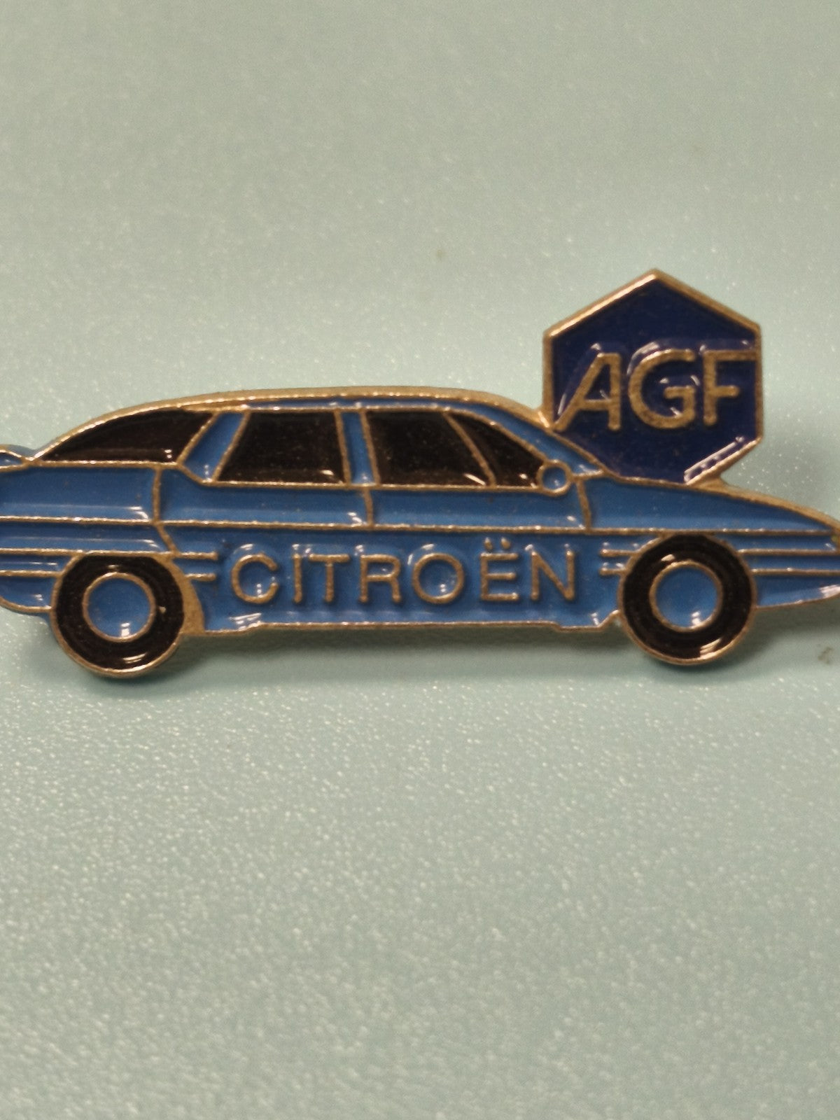 Pin's vintage Citroën bleu AGF voiture ancienne collection (Ref 12)