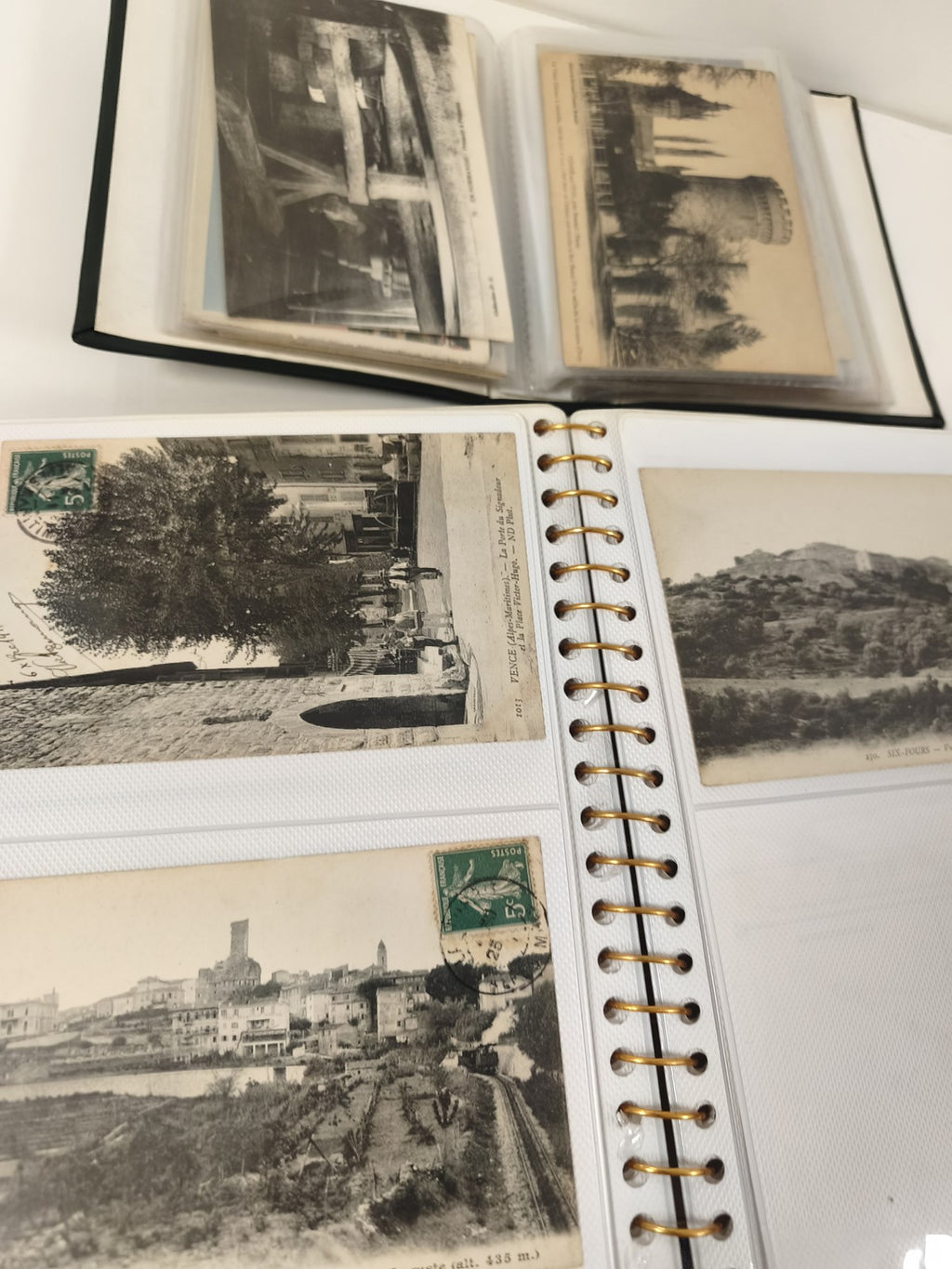 Lot 2 classeurs cartes postales anciennes CPA, scènes et portraits, incomplets