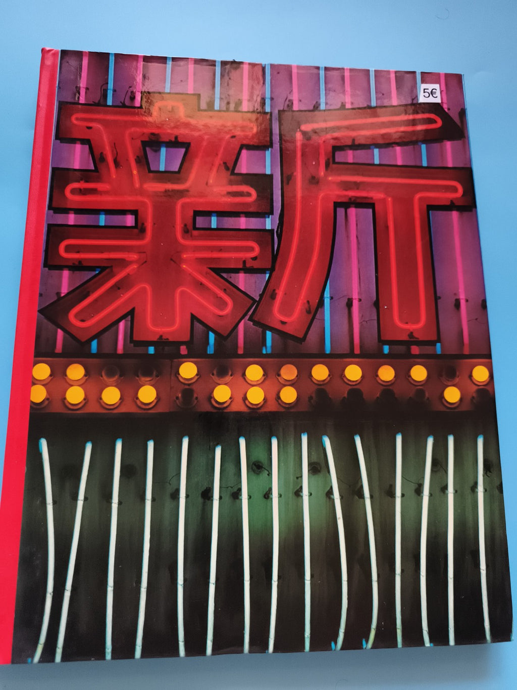Livre Les Grandes Cités Tokyo photo néon couverture rigide art urbain