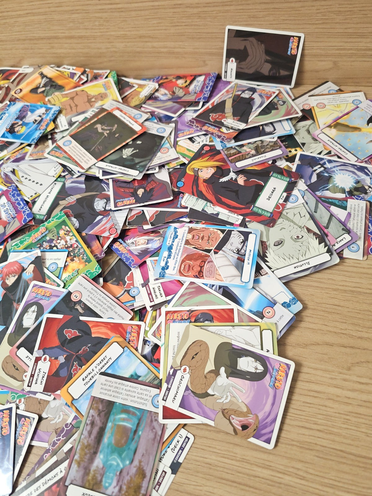 Gros lot de cartes Naruto à trier