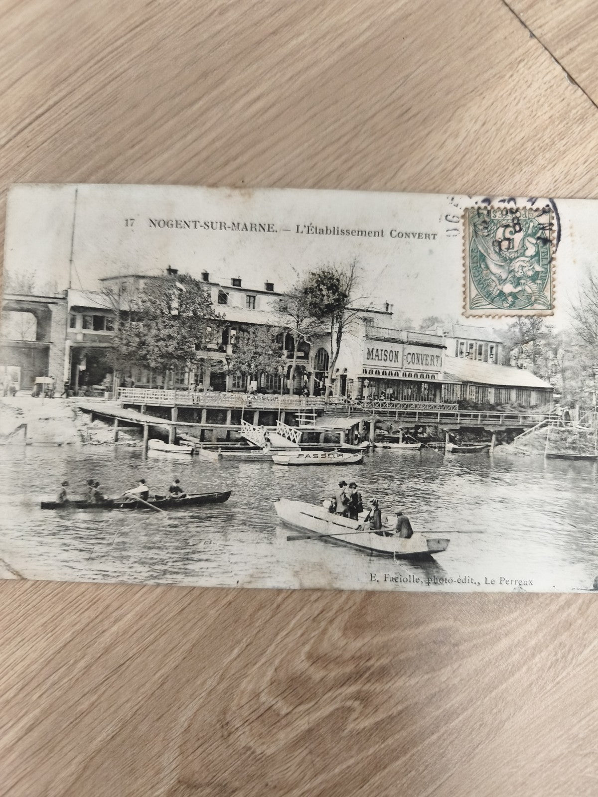 Ancienne CPA Nogent-sur-Marne Maison Convert bateaux rivière timbre d?époque