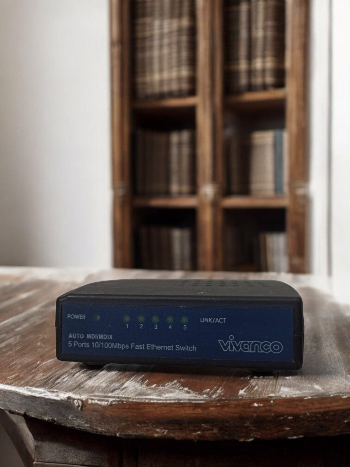 Switch Ethernet Vivanco vintage 5 ports Auto MDI/MDIX ancien hub réseau rétro