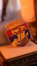 Pin's blason émaillé vintage armoiries ours navire écu héraldique