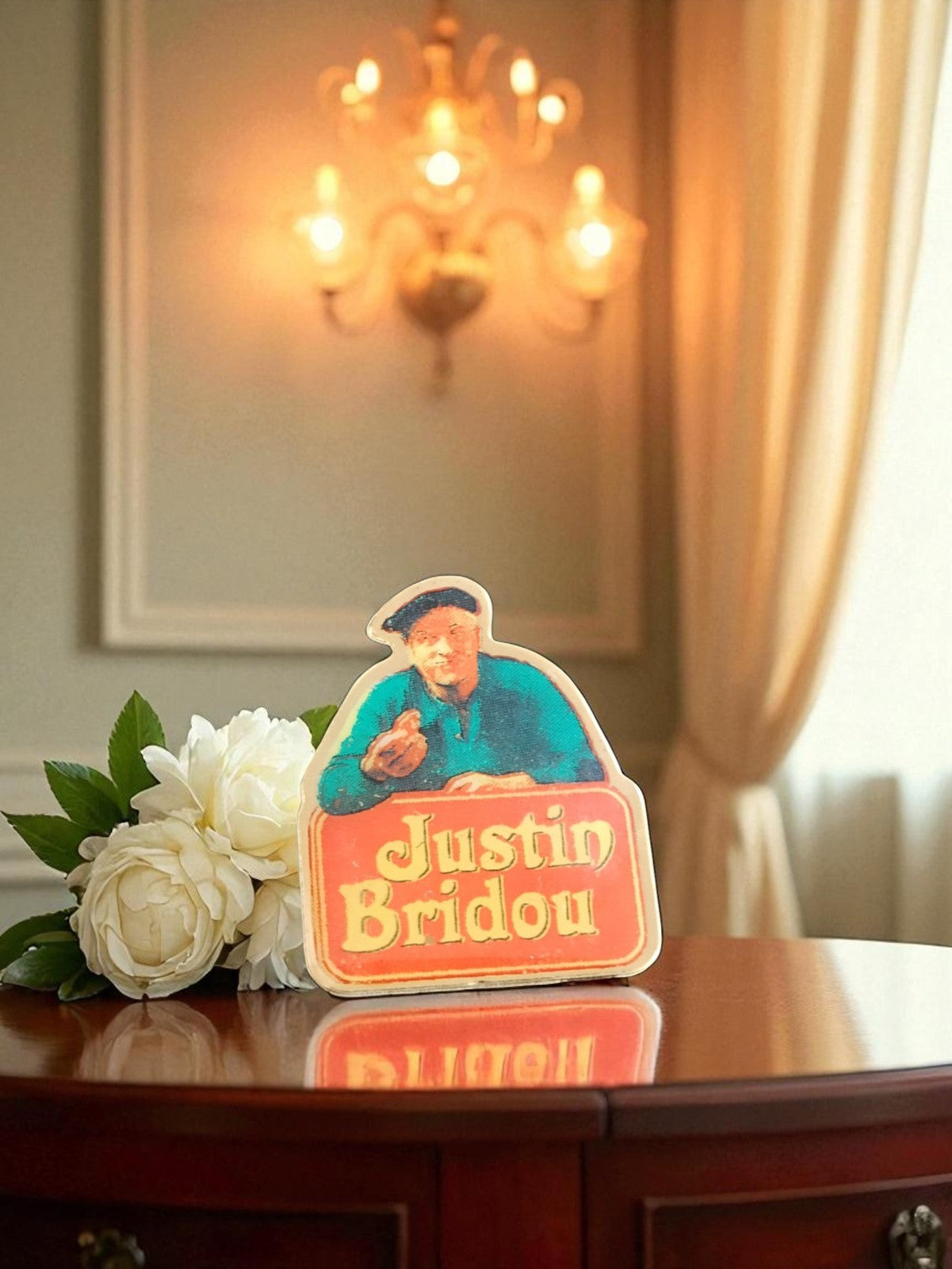 Pin's publicitaire Justin Bridou vintage édition limitée, forme personnage