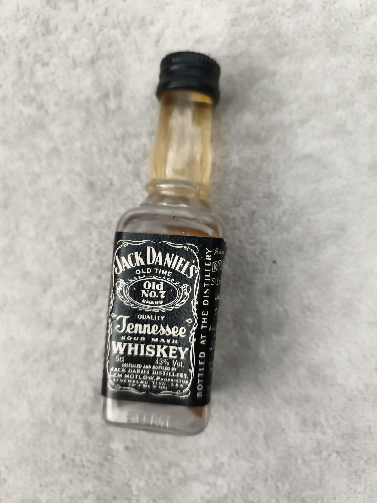 Mini bouteille Jack Daniel's Tennessee Whiskey vide partielle Old No.7 5cl