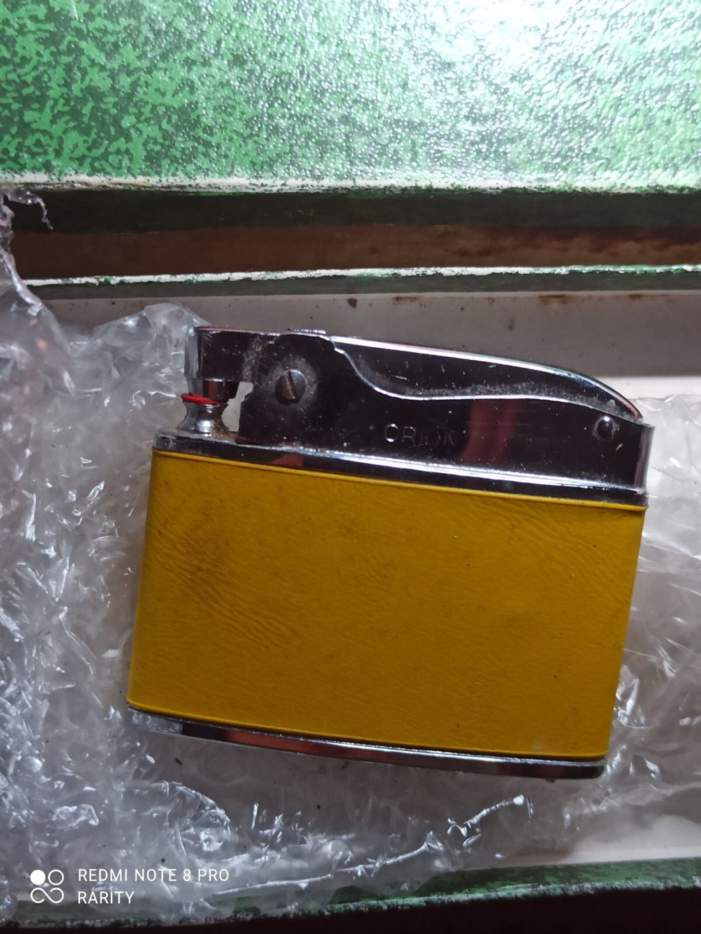 Briquet Joke Joy vintage jaune, style XXe, avec boîte, look Orion