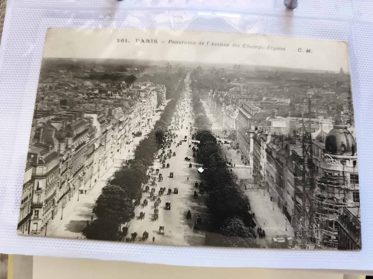 Carte postale CPA Paris Panorama Avenue Champs-Élysées C.M. noir et blanc