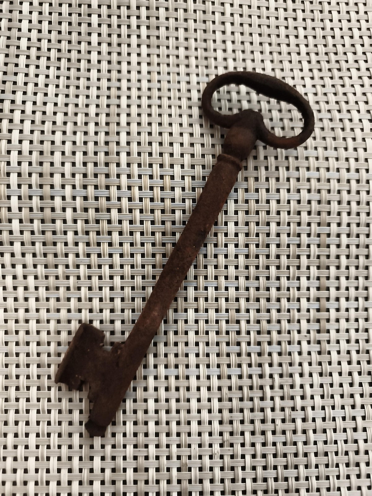 Ancienne clé de château fer forgé rouillée vintage serrure porte manoir