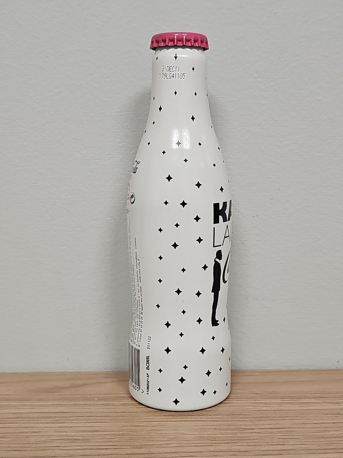 Bouteille Coca Cola pleine édition Karl Lagerfeld design unique, objet décoratif