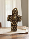 Pendentif croix vintage métal doré années 50 style baroque ancien