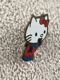 Pin's vintage Hello Kitty émaillé, personnage Sanrio, motif rouge bleu (Ref 3)