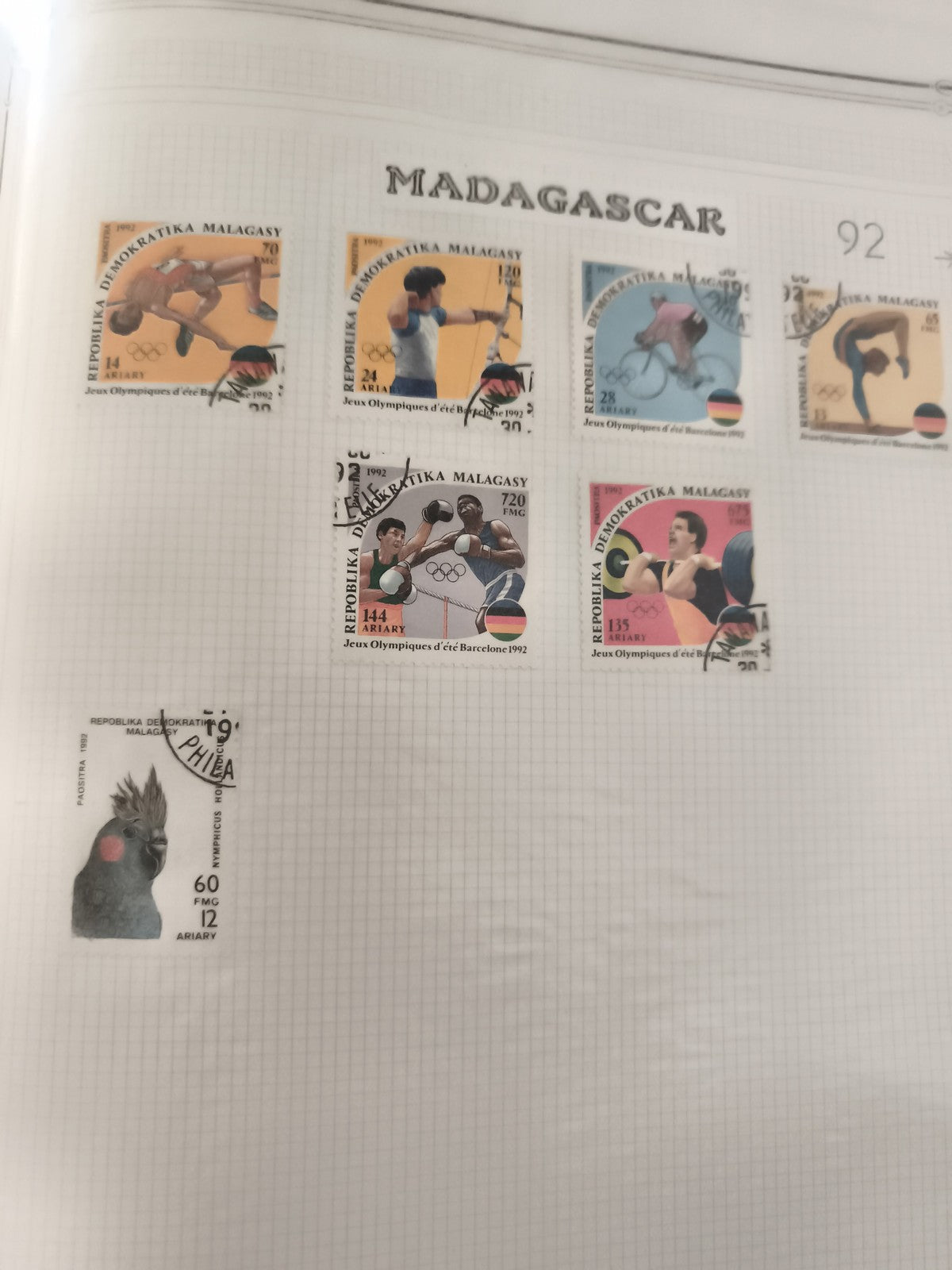 Timbres Madagascar Jeux Olympiques 1992 oblitérés sportifs oiseaux philatélie