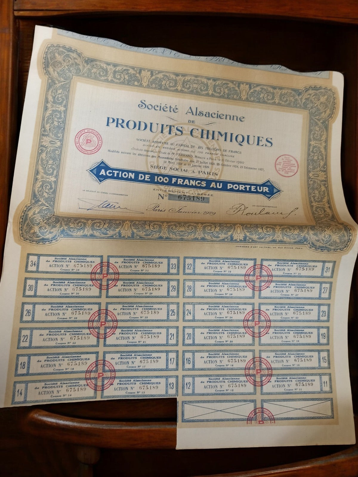 Action au porteur Produits Chimiques 1929 papier financier ancien vintage