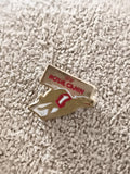 Pin's vintage ROYAL CANIN chien doré logo rouge badge ancien (Ref 6)