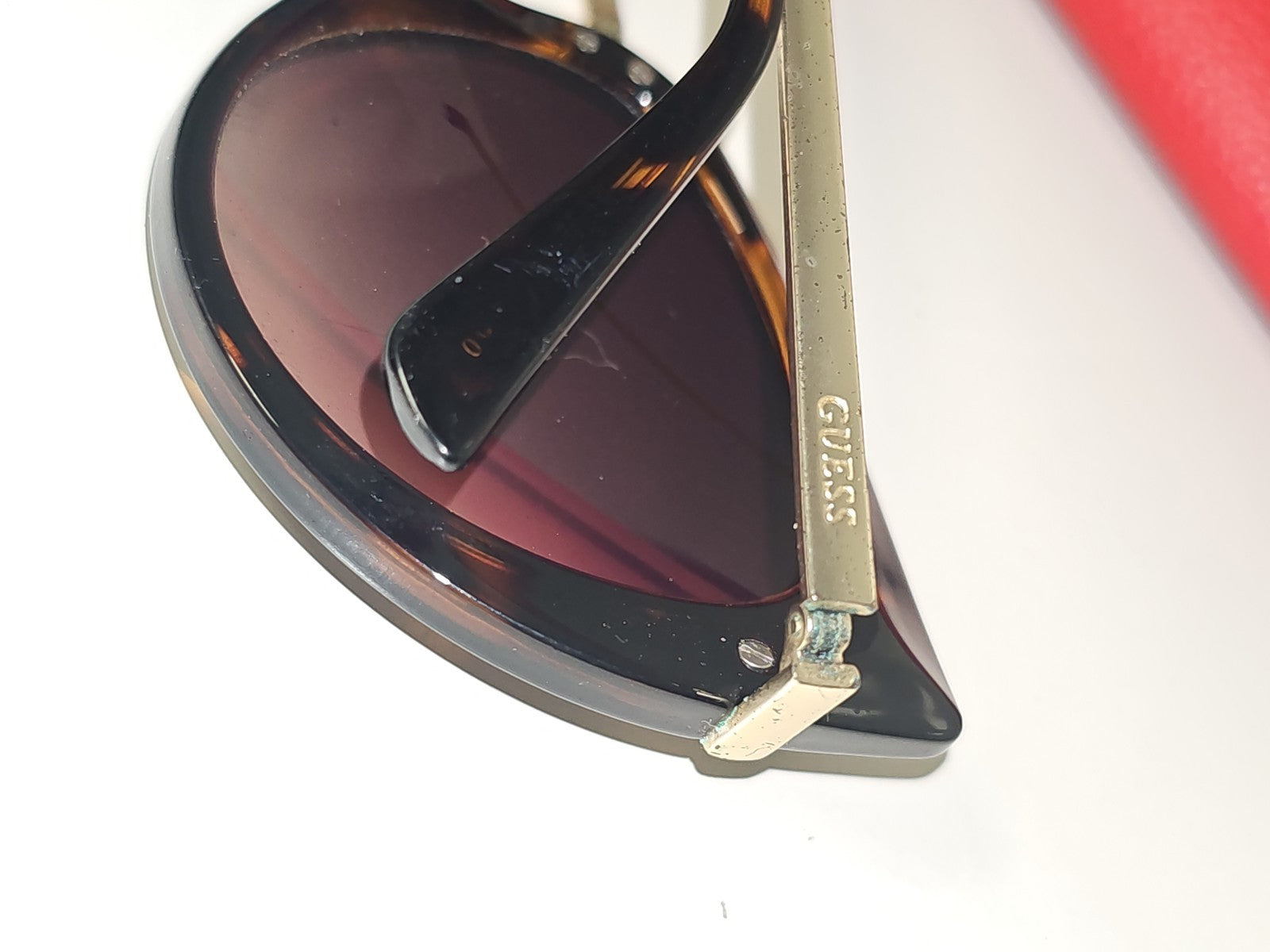 Lunettes de soleil Guess pour femme ou homme, modèle tendance, accessoire mode