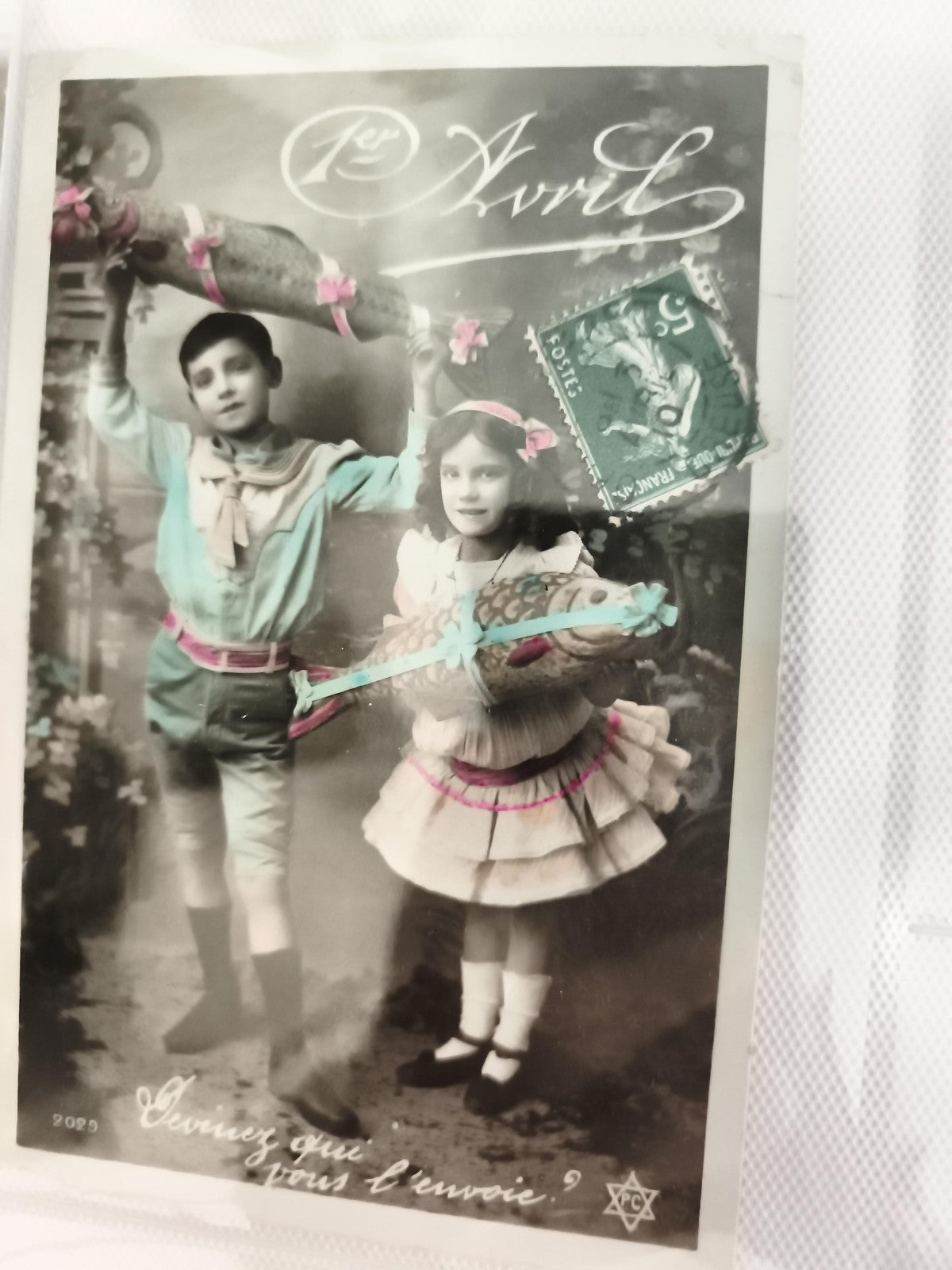 Carte postale ancienne 1er Avril enfants poissons d'avril CPA timbre déco rétro