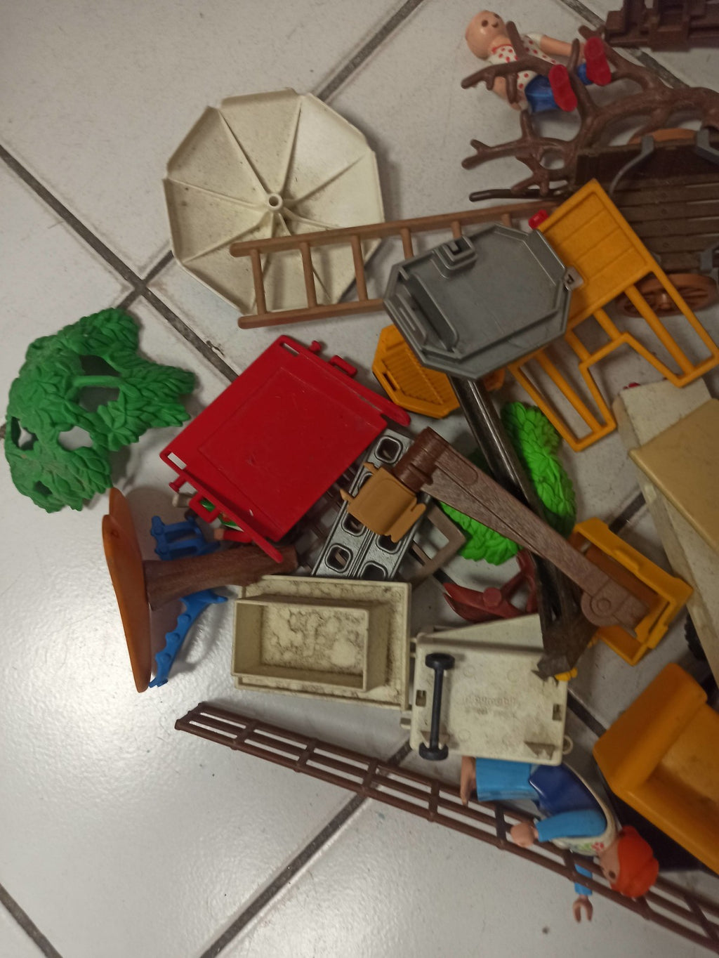 Lot Playmobil ancien vintage, vrac figurines accessoires rétro collection jouet
