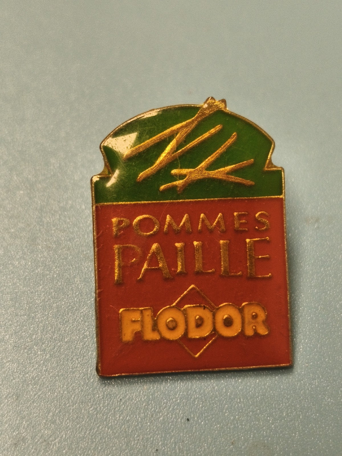 Pin's vintage Flodor Pommes Paille publicitaire ancien rouge vert collection