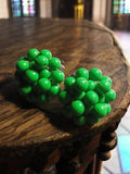 Boucles d’oreilles vintage grappes perles vertes années 70 rétro clip