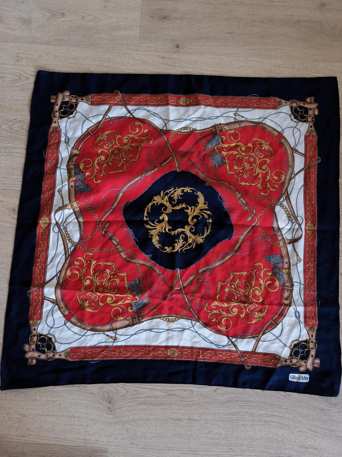Foulard rétro ancien Gilles d'Arley accessoire mode vintage collection rare