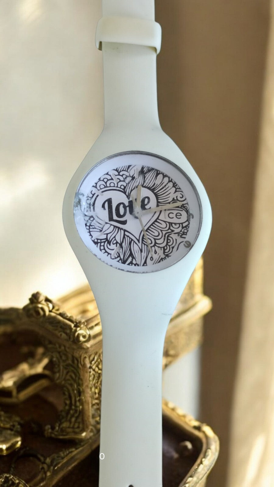 Montre Ice Watch Love Femme blanche, cadran décor graphique, tendance