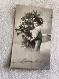 Carte postale ancienne Joyeux Noël enfant sapin CPA