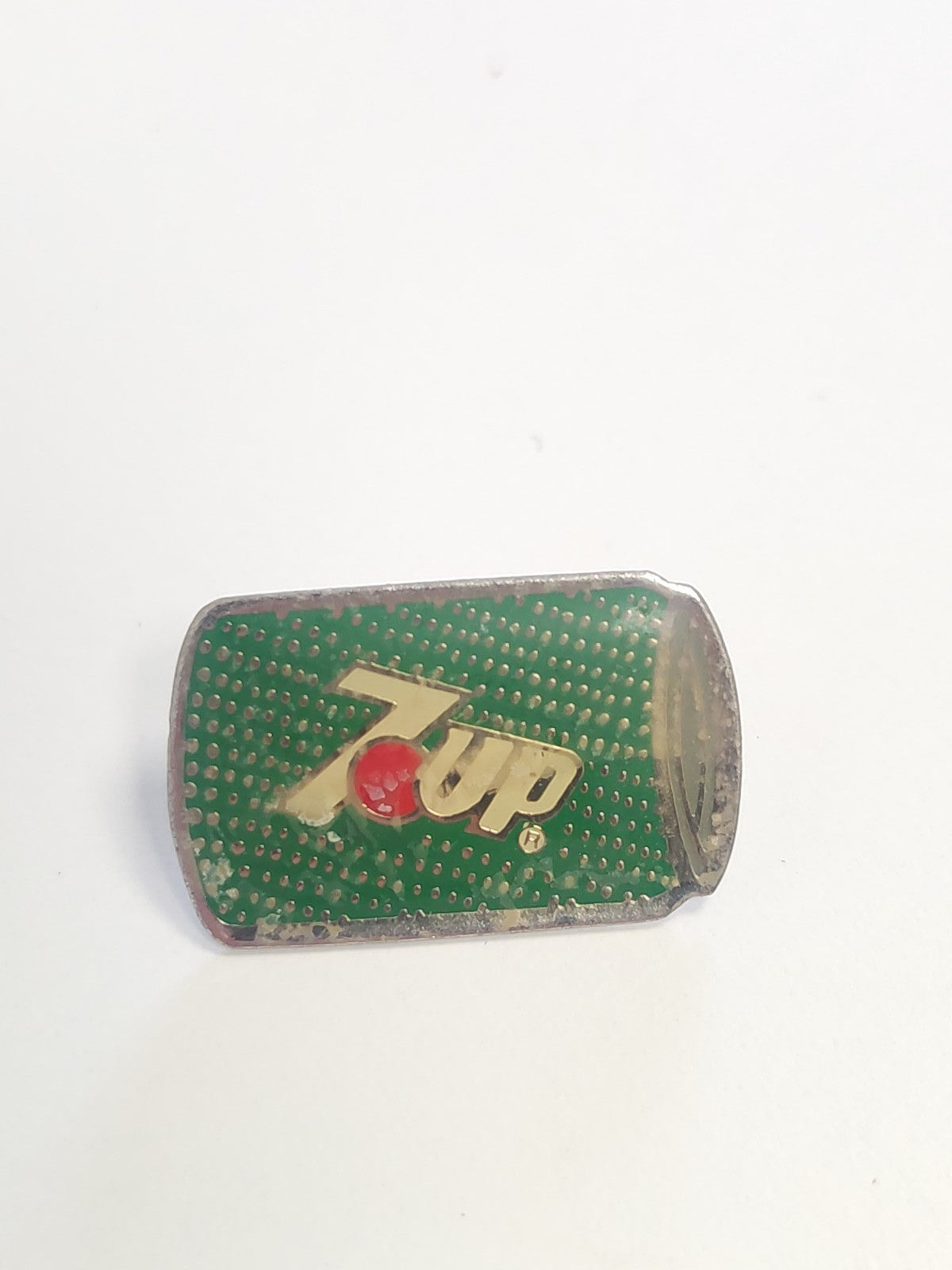 Pin's rétro 7up ancien ? badge publicitaire vintage boisson soda collection