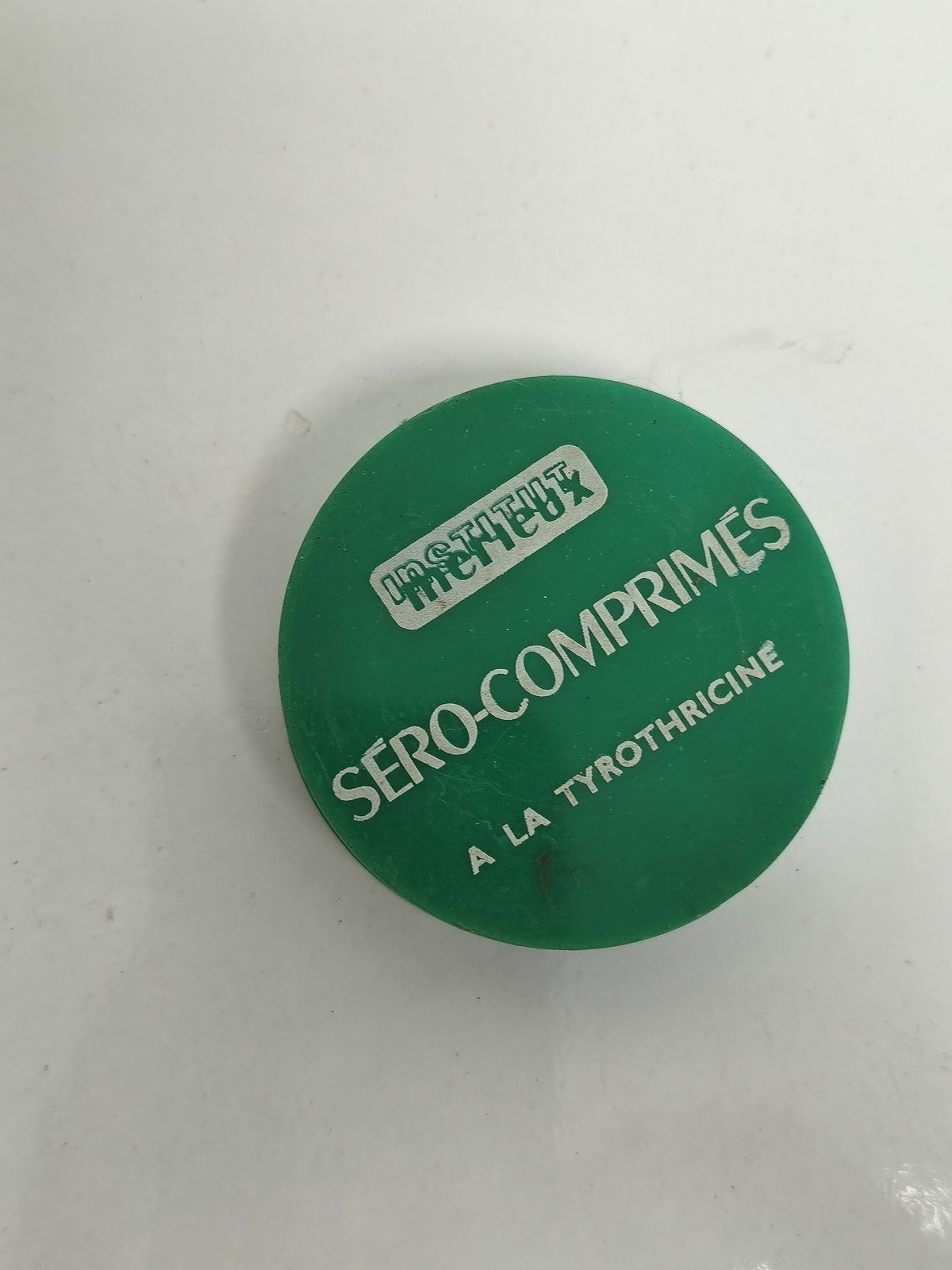 Boîte publicitaire vintage Séro-Comprimés Institut Métaux verte pharmacie