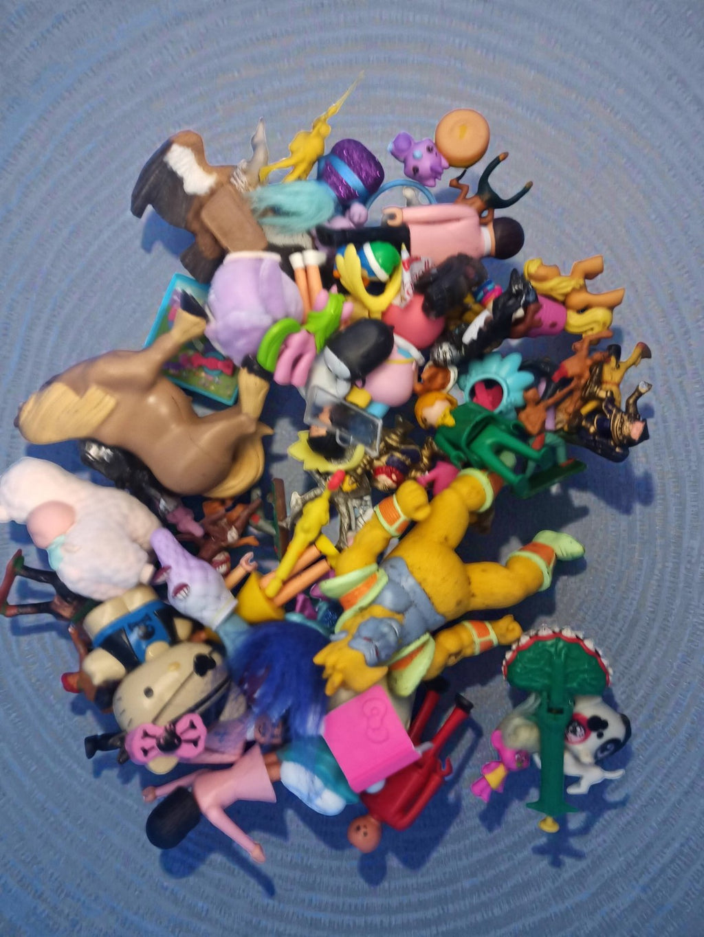Lot figurines rétro vintage divers, jouets anciens en vrac collection occasion