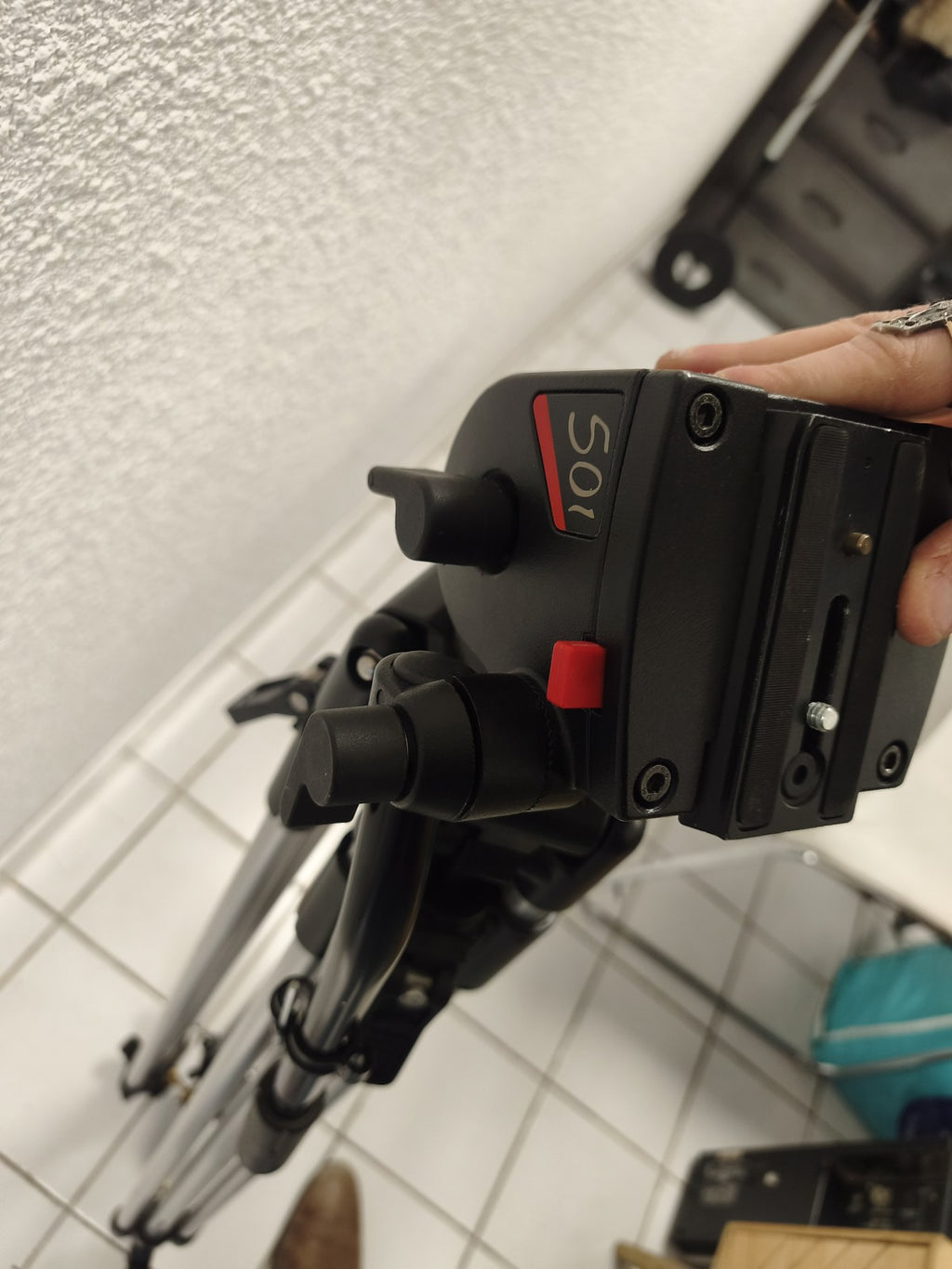 Trépied photo Manfrotto d?occasion, support stable pour appareil photo et camésc