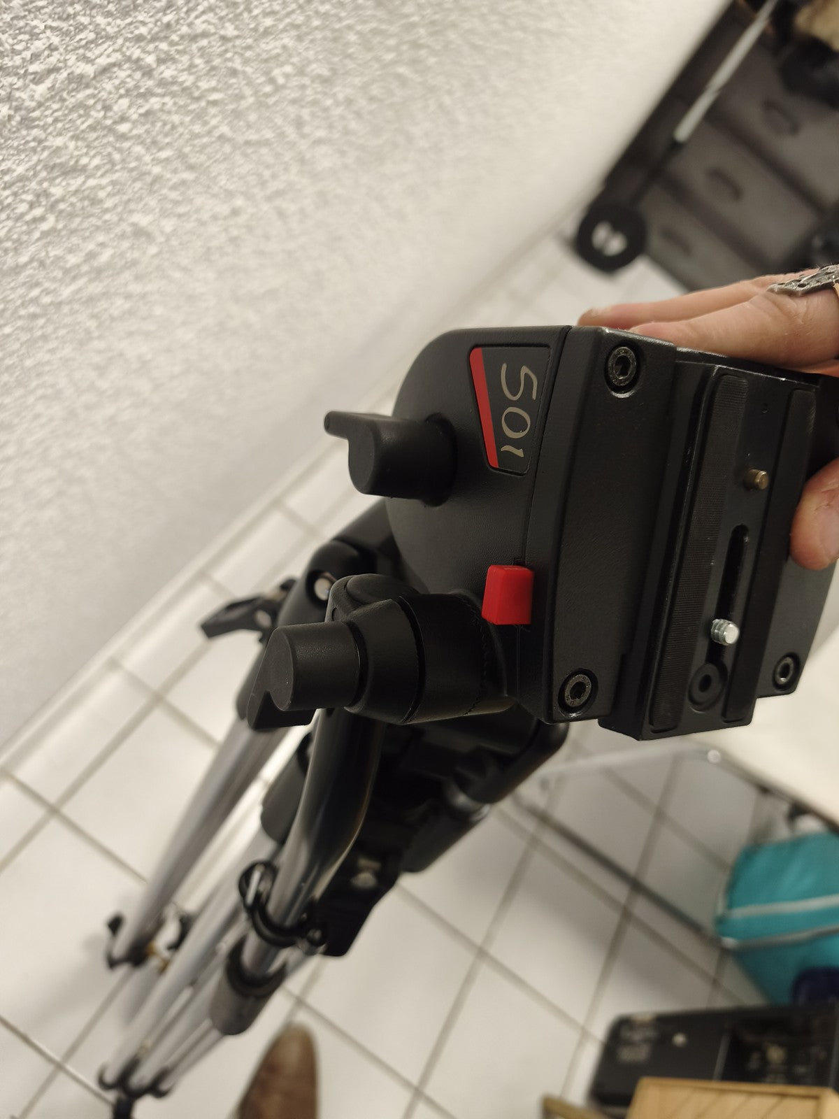 Trépied photo Manfrotto d?occasion, support stable pour appareil photo et camésc