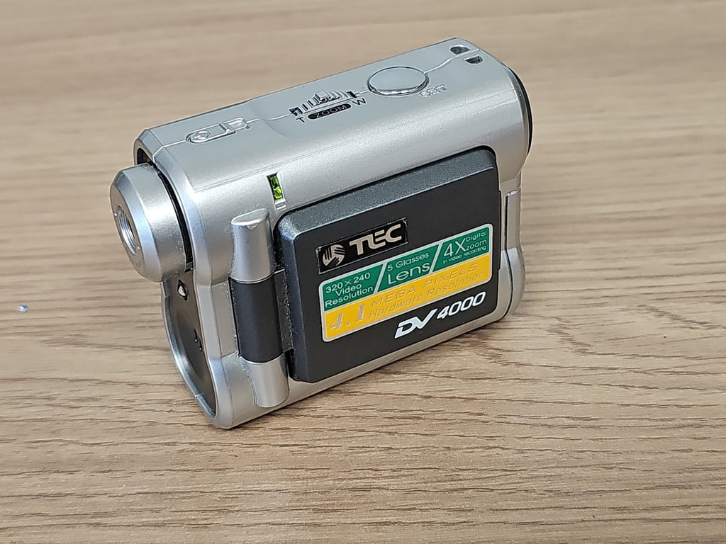 Caméscope numérique vintage Tec DV 4000 argenté 4.1MP non testé pièces