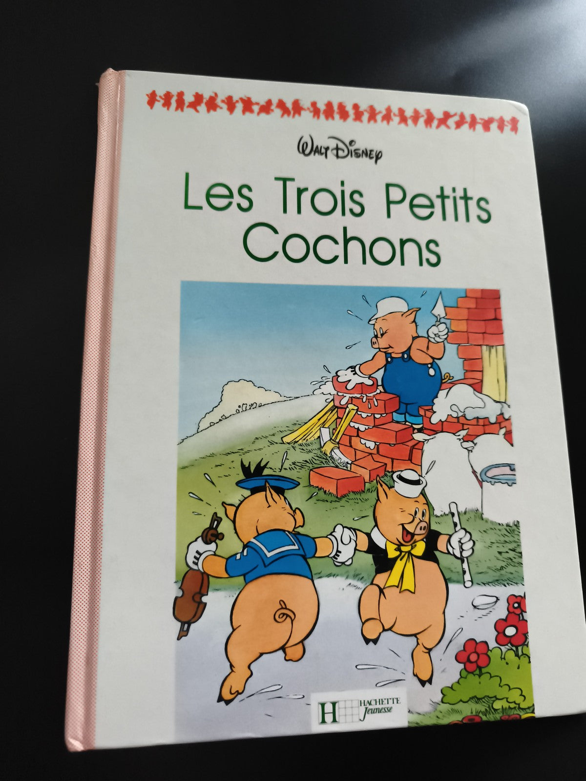 Livre Les Trois Petits Cochons Walt Disney Hachette jeunesse illustré
