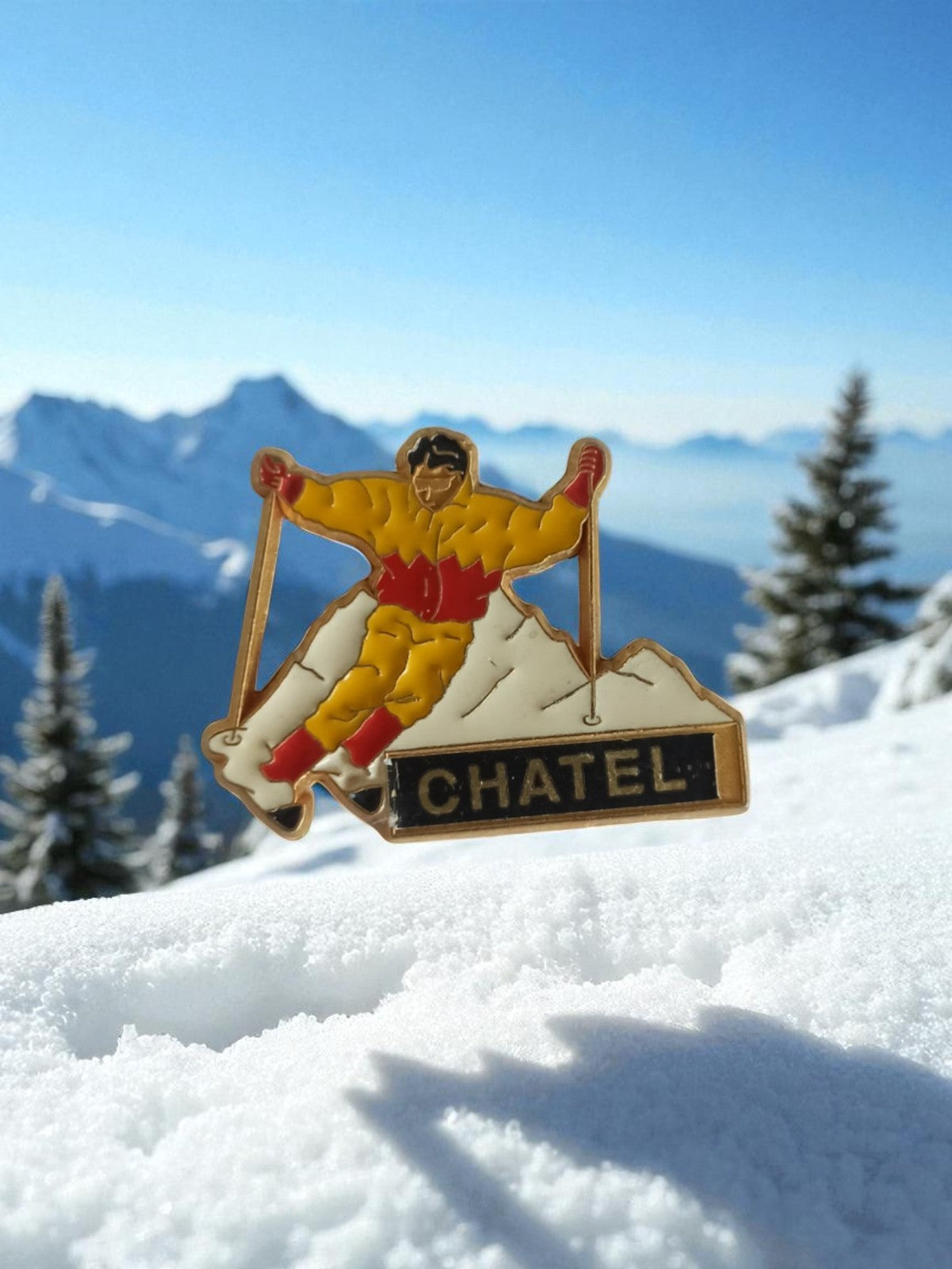 Pin's ancien CHÂTEL skieur vintage rétro pub ski montagne années 80